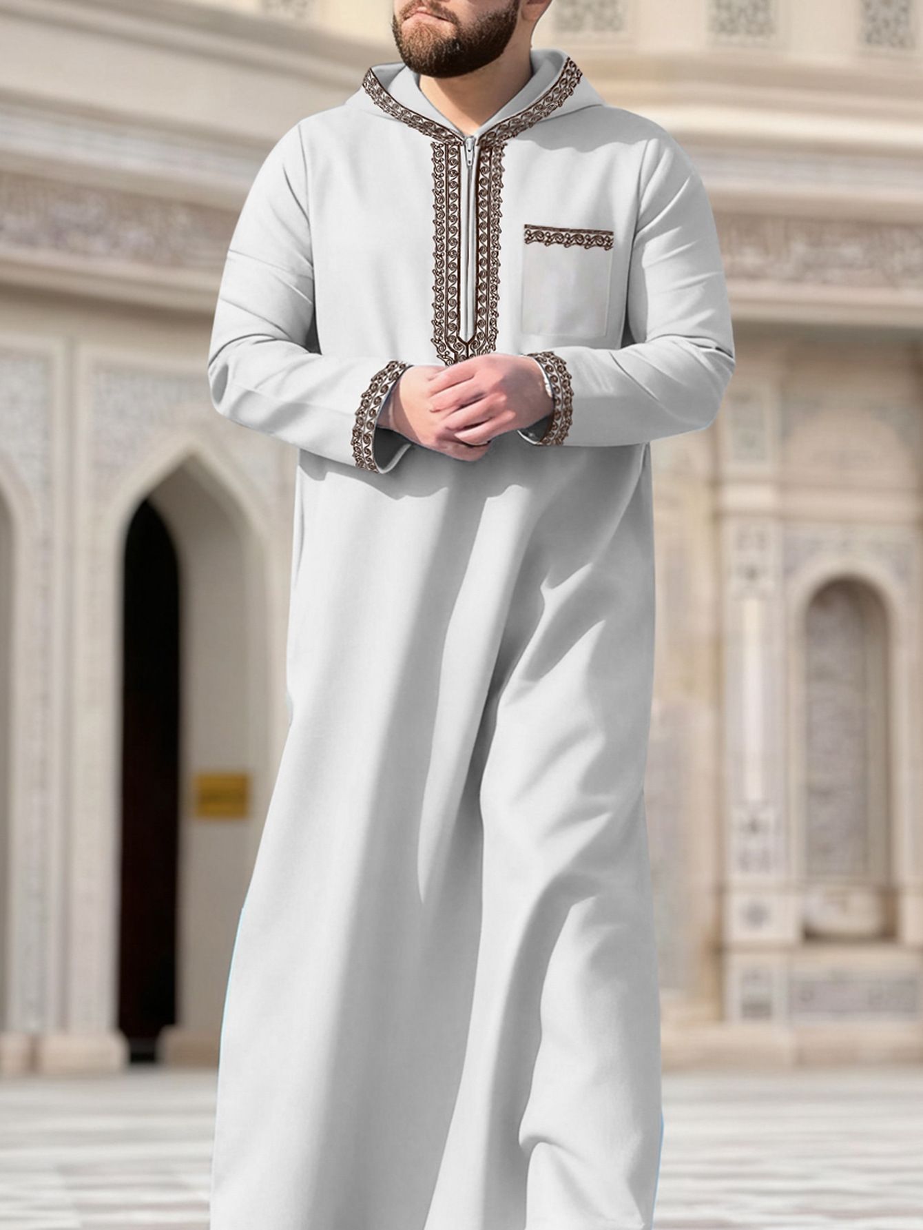 عرض تراثي معاصر للجلباب الرجالي